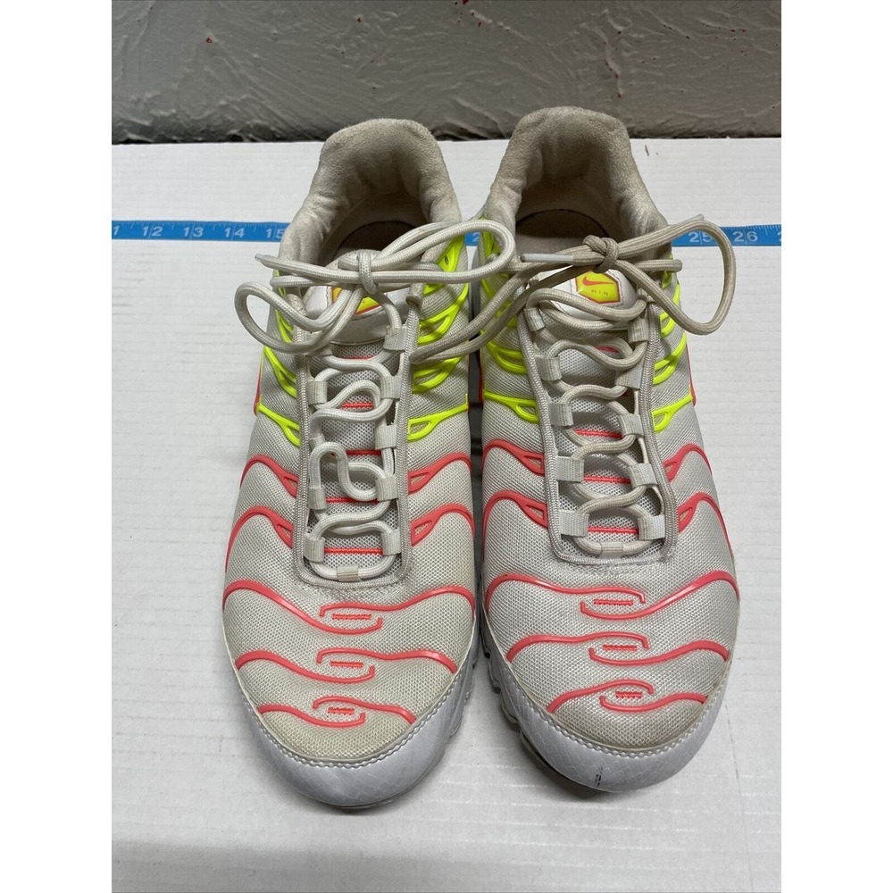 Nike Womens Air Max Plus SE Hot Punch White Volt Yellow Pink 862201-102 Size 10‎